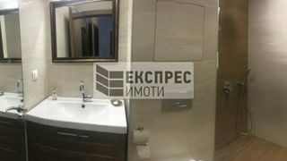 Тристаен Наеми, София (10)