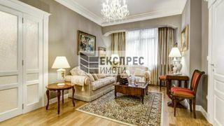 Тристаен Наеми, София (2)