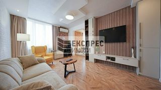 Тристаен Наеми, София
