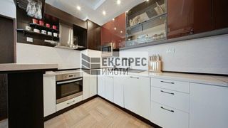 Тристаен Наеми, София (5)