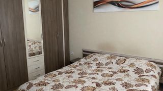 Тристаен Наеми, Люлин 8, София (8)