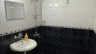 Тристаен Наеми, Белите брези, София (10)