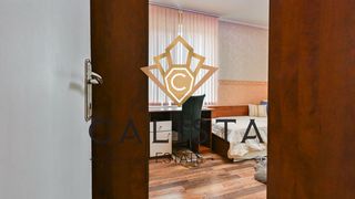 Тристаен Наеми, Студентски град, София (9)