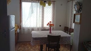Двуетажна къща в село Радотина (22)