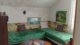 Двуетажна къща в село Радотина (23)