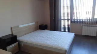 Тристаен Наеми, Надежда 1, София (8)